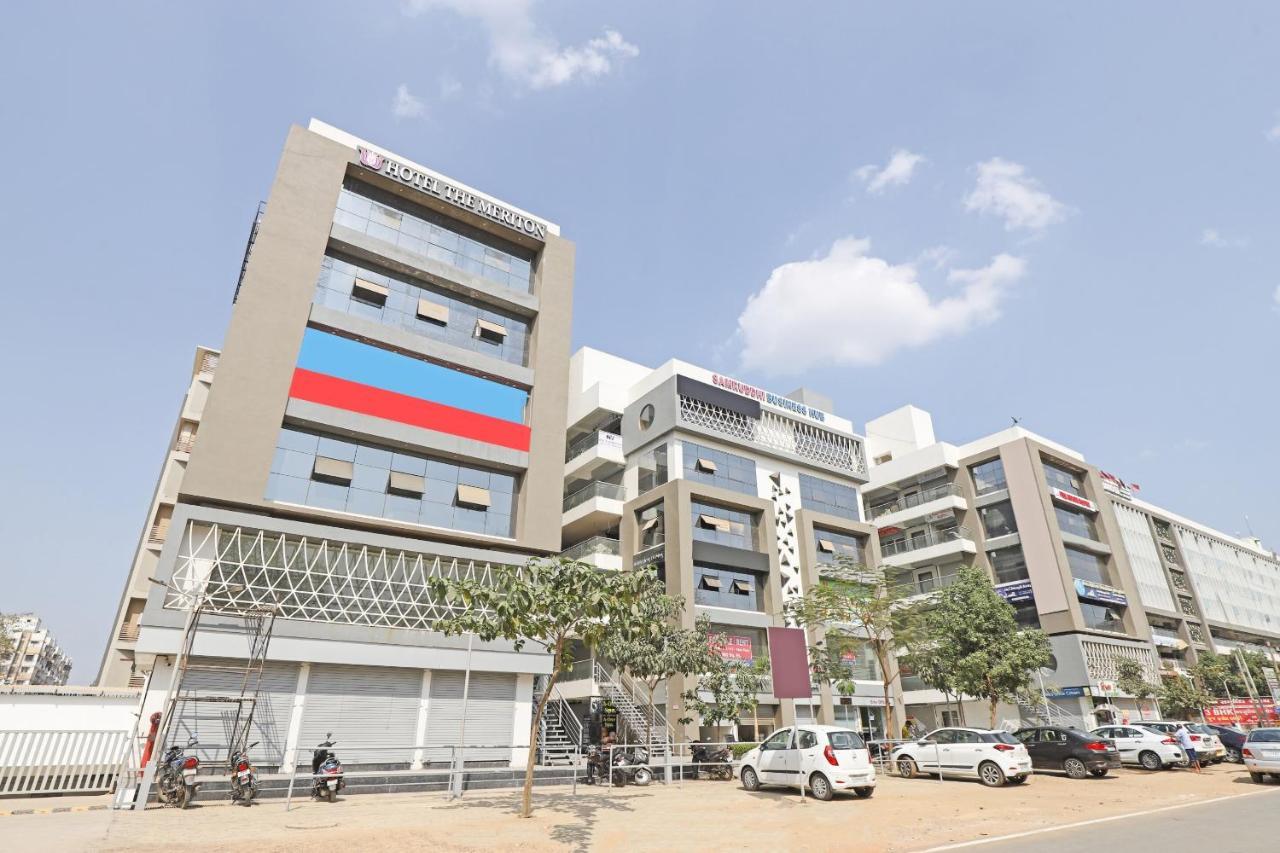 Oyo Flagship 86605 Hotel The Meriton Ahmedabad Eksteriør bilde